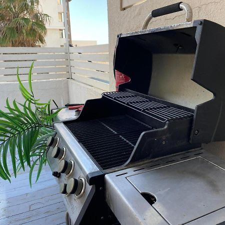 דירת סטודיו יפיפיה על גג ומרפסת שמש ברחוב הירקון Appartement Tel Aviv Buitenkant foto